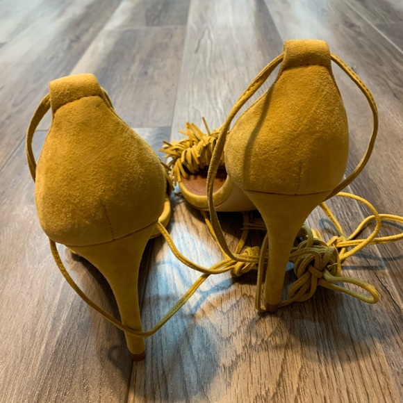 NWT Steve Madden Sassey Fringe Heels - Picture 3 of 5